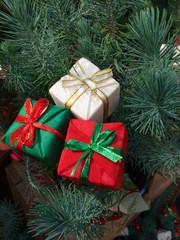 Fototapeta na wymiar Christmas gifts and decorations on tree