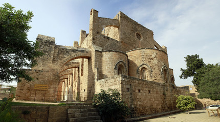 Fototapeta na wymiar Sinan Pasha Moschee, früher St. Peter und Paul-Kirche
