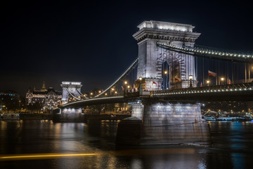 Night view of the Szechenyi Chain Bridge is a suspension bridge that spans the River Danube between Buda and Pest.