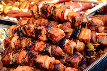 Skewers of grilled meat and vegetables