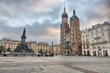 Fototapeta na wymiar Cloth Hall and St Mary s Church at Main Market Square in Cracow Poland 