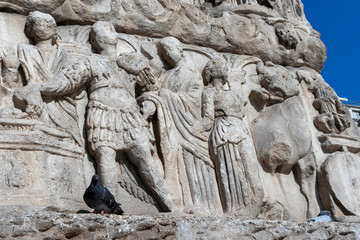 Fototapeta na wymiar Roman Arch of Galerius in city of Thessaloniki, Greece