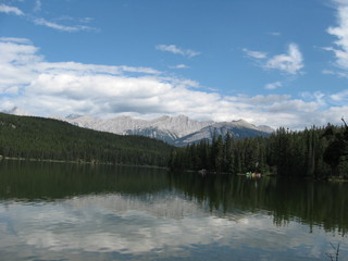 Fototapeta na wymiar Summer On The Lake, Jasper National Park, Alberta