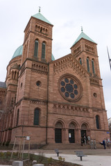 Fototapeta na wymiar view of the Saint-Pierre-le-Jeune Catholic church in Strasbourg