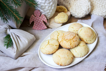 Cookies lemon crack in Christmas or New Year decoration.