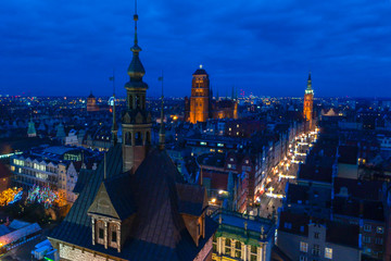 Naklejka premium Illuminatedl Christmas fair in the old town of Gdansk, Poland