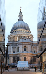 Fototapeta premium St Paul's Cathedral in London UK