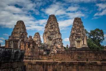 Fototapeta na wymiar ancient temple in angkor cambodia