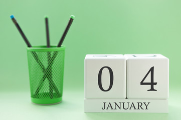 Desk calendar of two cubes for January 4