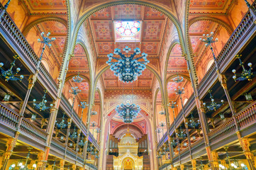 Fototapeta na wymiar Budapest, Hungary - May 26, 2019 - The Interior of the Dohany Street Synagogue, built in 1859, located in Budapest, Hungary.