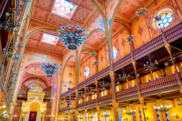 Obraz premium Budapest, Hungary - May 26, 2019 - The Interior of the Dohany Street Synagogue, built in 1859, located in Budapest, Hungary.