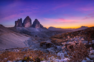 Beautiful landscape of mountains during sunset - Tre Cime di Lavaredo - obrazy, fototapety, plakaty
