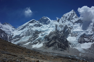 Everest trek, View from Kala Patthar of Everest (dark mountain top in the middle) and Nuptse mountain. Sagarmatha national park, Solukhumbu, Himalayas, Nepal