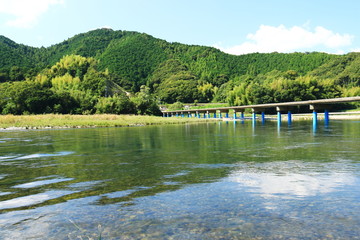 日本の原風景　四万十川　佐田沈下橋（今成橋）のある風景
