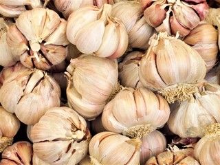 GARLIC IN AN OUTDOOR MARKET