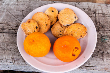 potatoes in bowl on wooden table