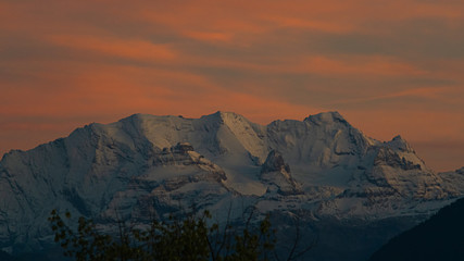 Naklejka premium Blümlisalp im Abendrot