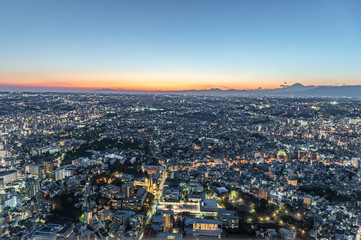 Fototapeta na wymiar 神奈川県横浜市みなとみらいから見た横浜の夕景