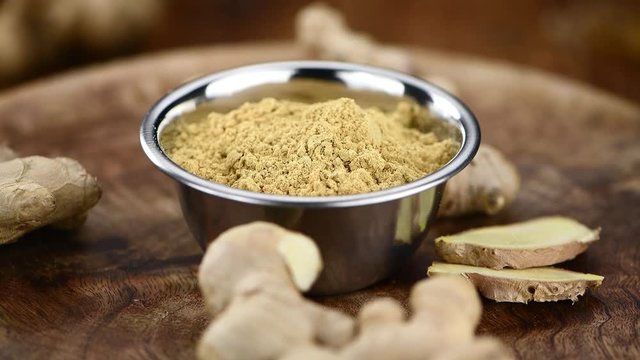 Portion of Ginger powder (seamless loopabe; 4K)