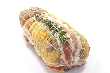 insaccato di faraona disossata e pronta per la cucina