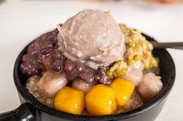 cold shaved ice with colorful dessert