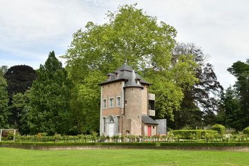 L'une des d&eacute;pendances du ch&acirc;teau Coloma &agrave; St-Pieter-Leeuw