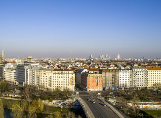 Wien, Donaukanal, Stadtansicht, Donaucity im Hintergrund, Öster