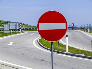 Verkehsrzeichen, Einfahrt verboten auf der Autobahn