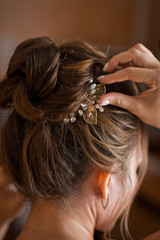 Close-up photo of a beautiful wedding hairstyle 2216.
