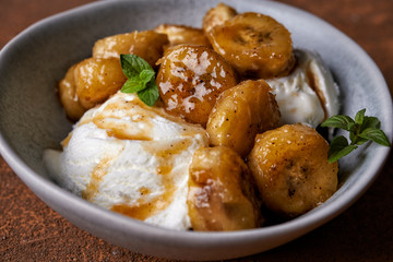 icecream and fried bananas