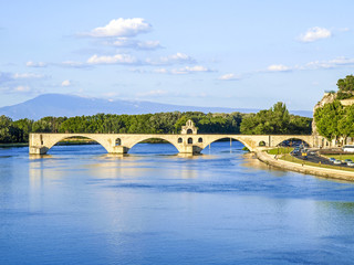 Fototapeta na wymiar Pont St. Benezet, Papstpalast, Stadtansicht Avignon, Provence, F