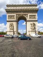 Fototapeta na wymiar Paris, Arc de Triomphe, Champs Elysees, Frankreich