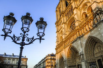 Fototapeta na wymiar Paris, Kathedrale Notre Dame, Frankreich