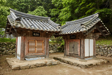 Fototapeta na wymiar Songgwangsa Temple is a very famous and old temple in Korea.