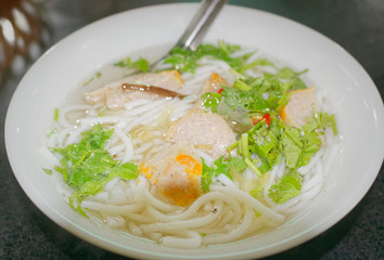 ベトナム料理　フォー　麺料理　肉　野菜