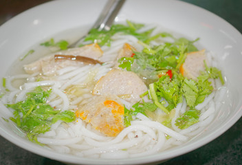 ベトナム料理　フォー　麺料理　肉　野菜