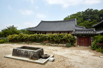 Songgwangsa Temple is a very famous and old temple in Korea.