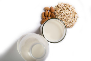 Fototapeta na wymiar milk from grains and nuts