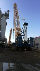 Fototapeta na wymiar Heavy lifting crane 2500 Tonnes