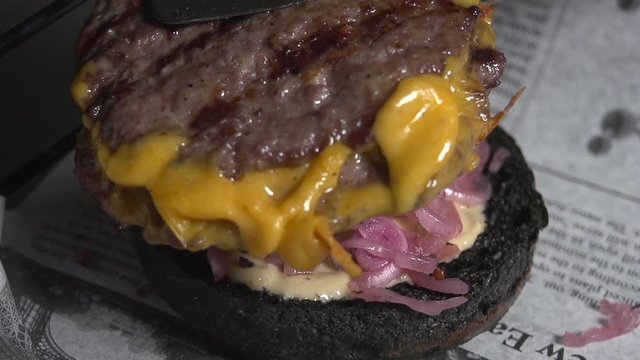 Preparation of a delicious hamburger