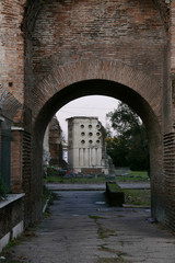 Fototapeta na wymiar gate in the Aurelian Walls in Rome