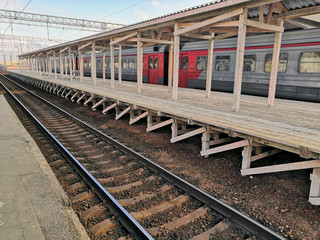 Construction of a new railway platform and reconstruction of the railway for the launch of the Moscow Central Diameters MCD .