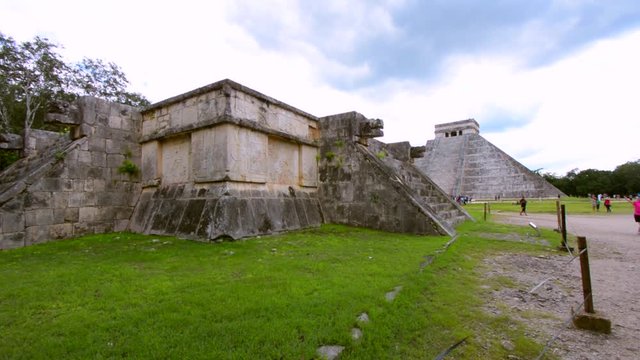 Chich&eacute;n Itz&aacute;, Yucat&aacute;n: Mayan pyramid of Kukulcan El Castillo in Chichen-Itza
