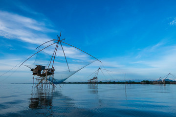 Square dip net is a traditional Thai tool for fishermen fishing, which is found in abundant water sources.