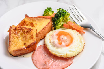 朝食イメージ　フレンチトースト