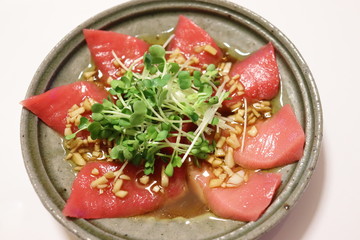 鮪のカルパッチョ