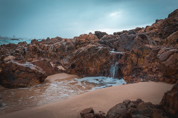 playa rocosa