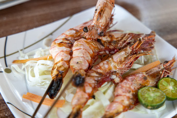 Grilled shrimp with calamansi