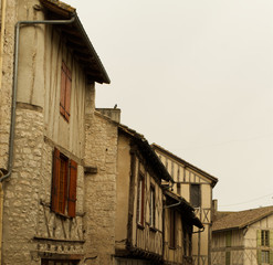 Maison à colombages dans le magnifique village médiéval de Issigeac en Périgord dans le département de la Dordogne
