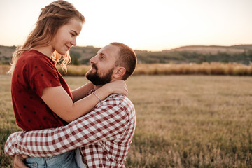 Obraz premium Portrait of Happy Couple Fall in Love